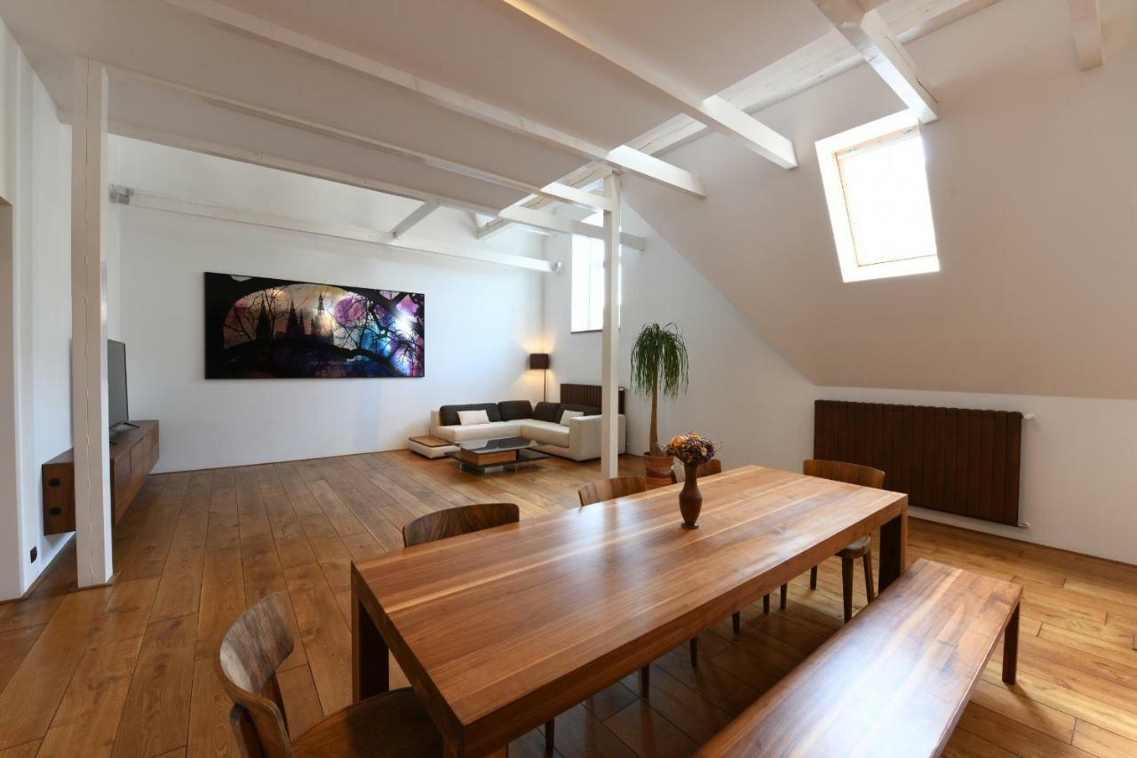 Loft Lägenhet Prag Exteriör bild