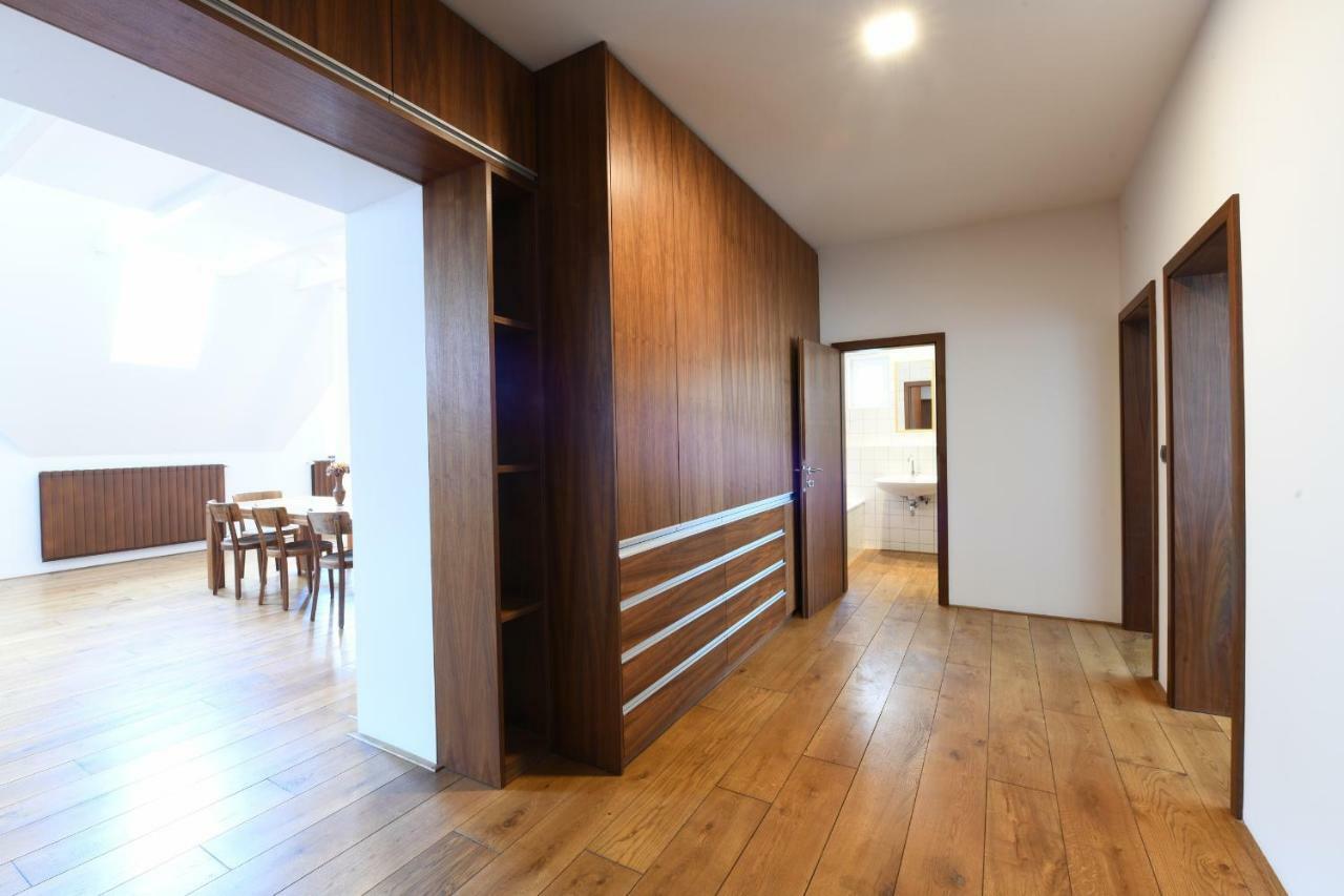 Loft Lägenhet Prag Exteriör bild