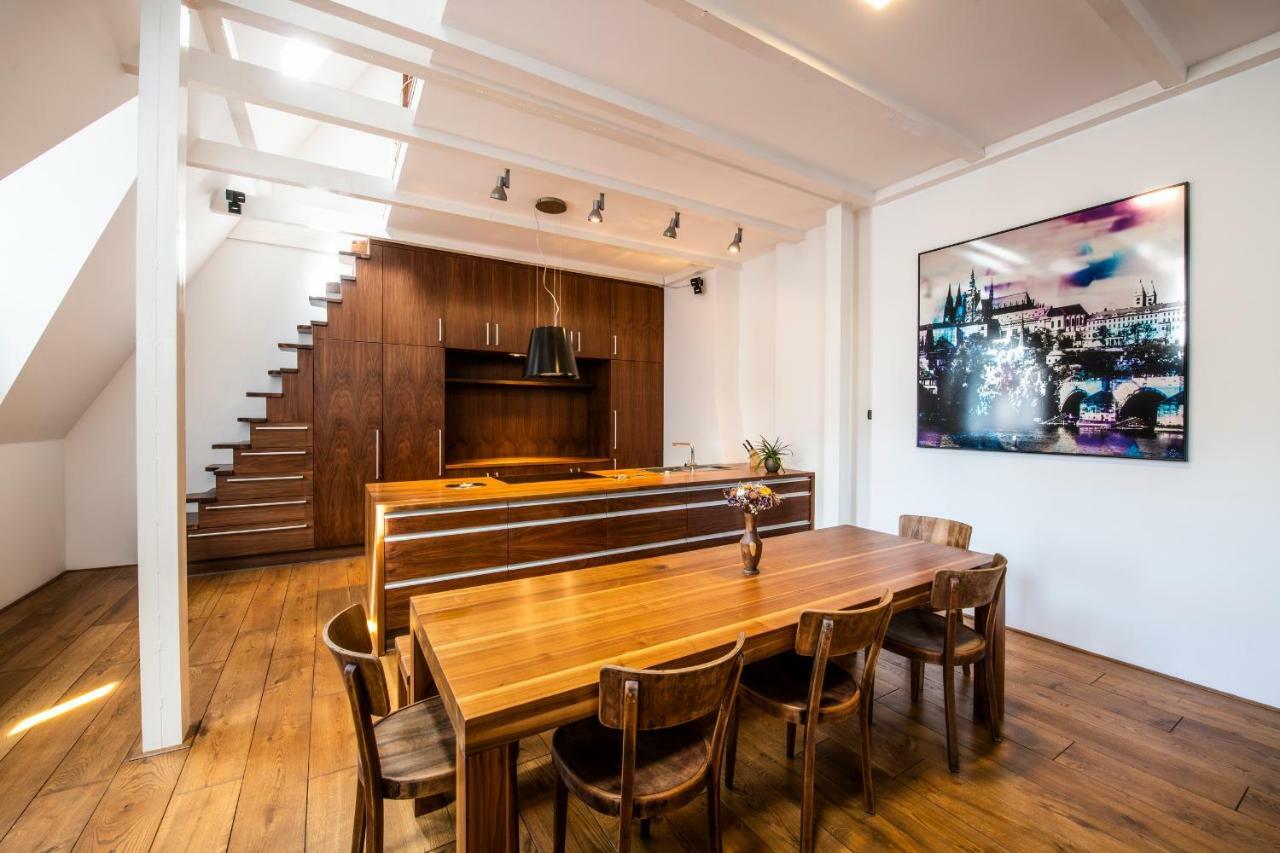 Loft Lägenhet Prag Exteriör bild